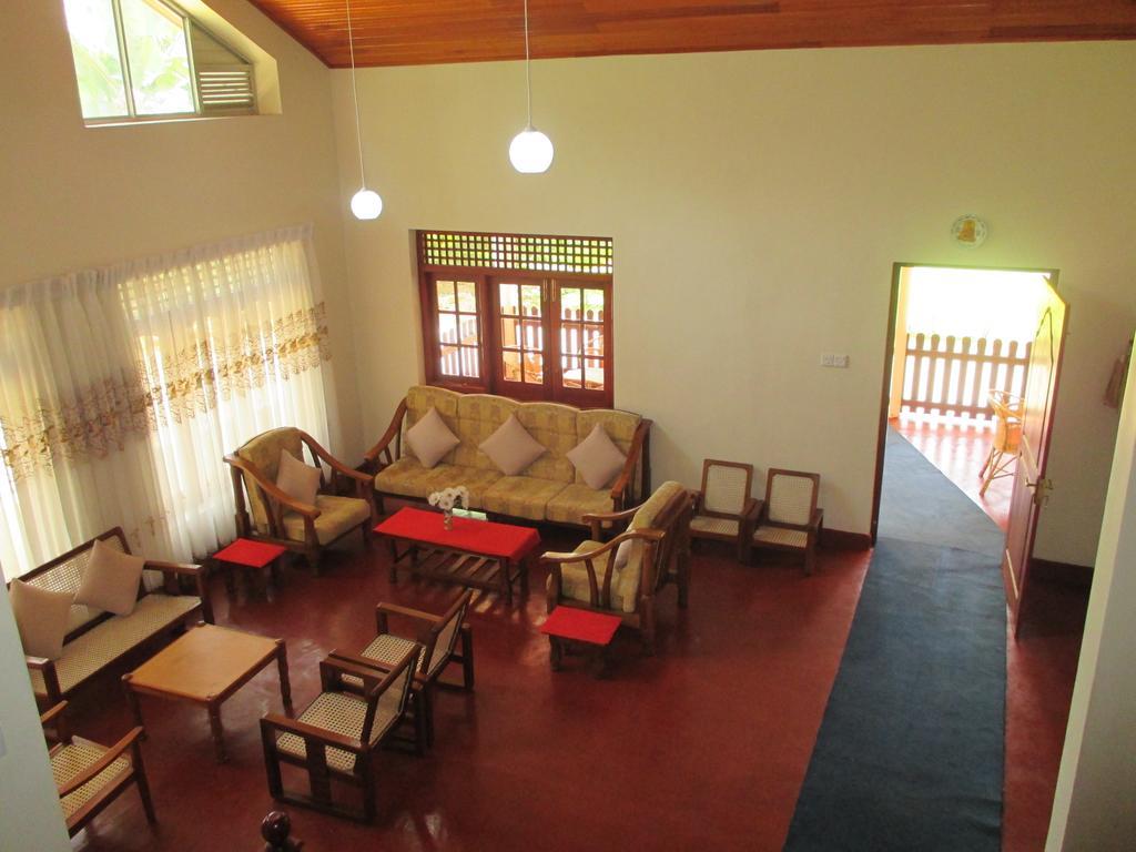 Alfred Colonial Bungalow & Spice Garden Kobbekaduwa Bilik gambar